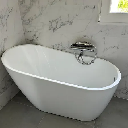 Maison D'architecte A Morgat Крозон